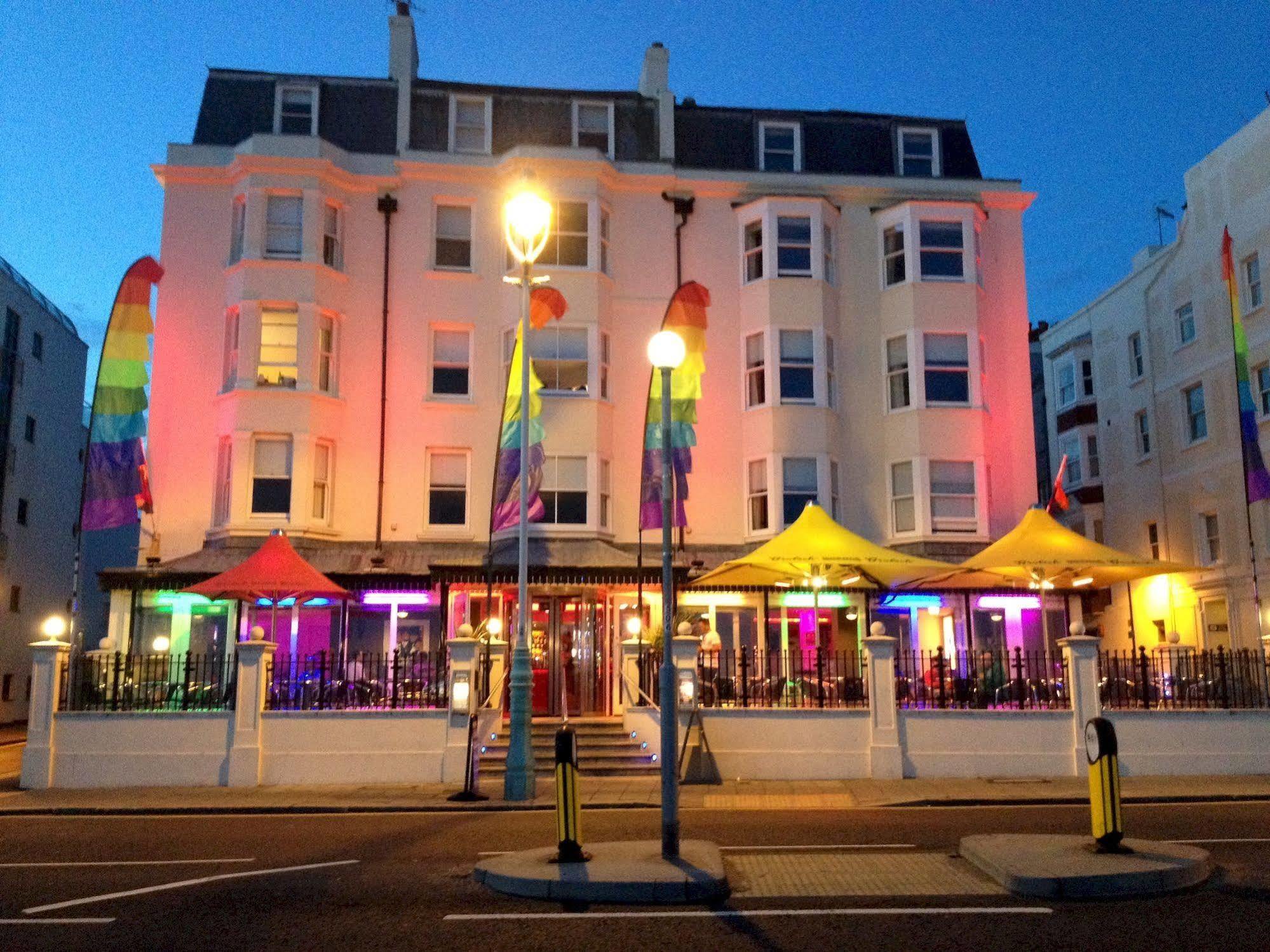 Legends Hotel 3*